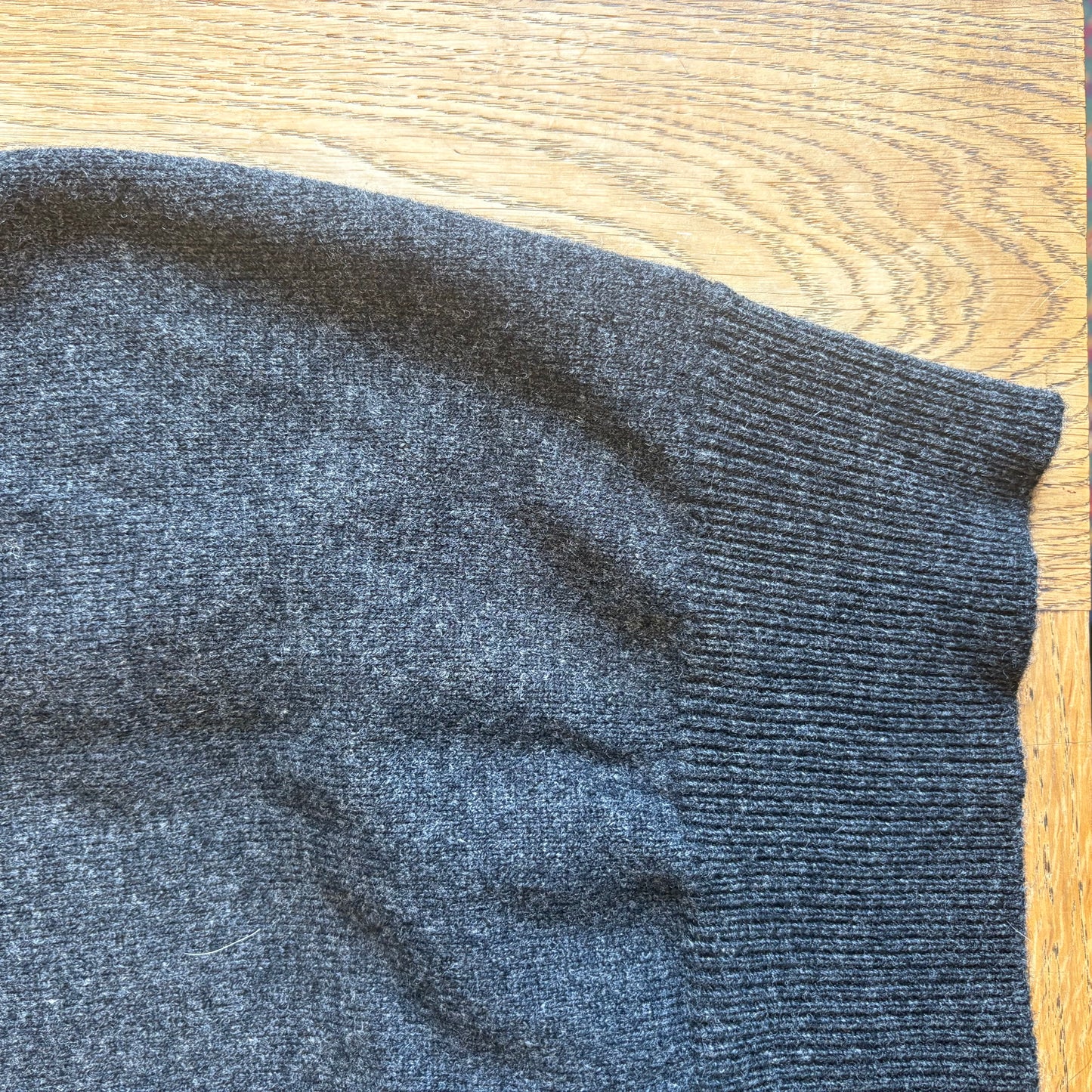 Regent - V Neck Jumper - Geelong - Charcoal Grey