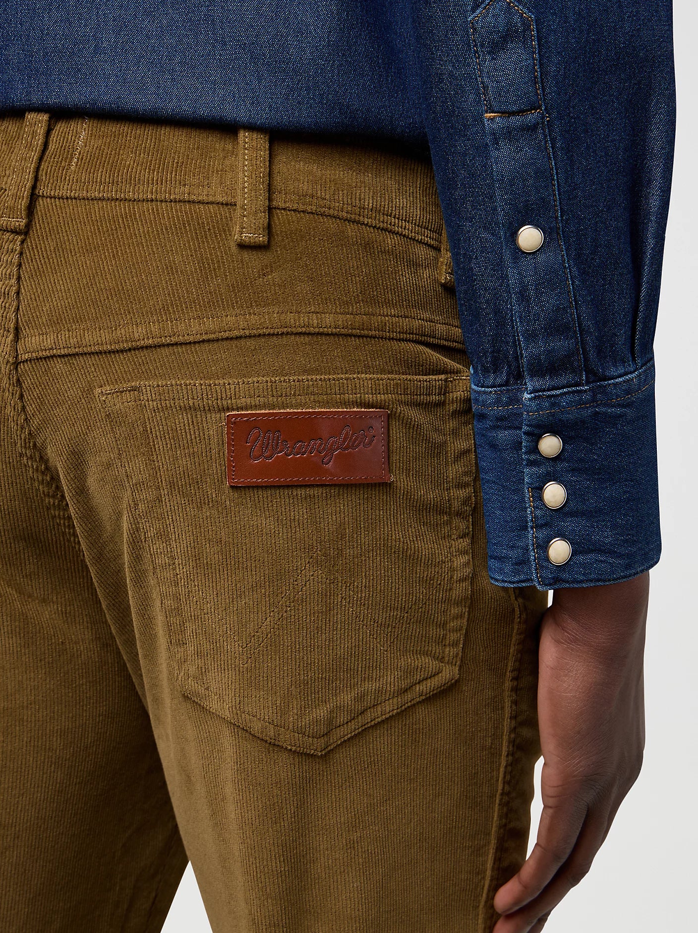 WRANGLER - Texas Corduroy Straight Pant - Kangaroo