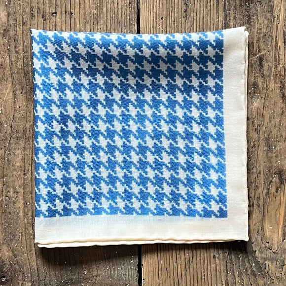 Blue houndstooth wool and silk pocket square