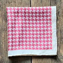 Regent - Wool/Silk Pocket Square - Cream with Pink Houndstooth