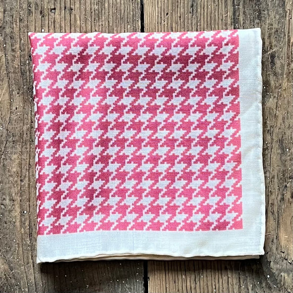 Wool and silk pink houndstooth pocket square