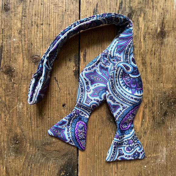 Silk paisley bow tie in purple and silver