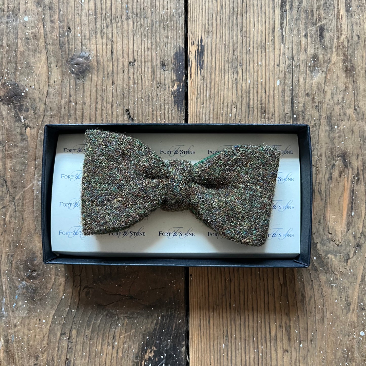 Green tweed bow tie