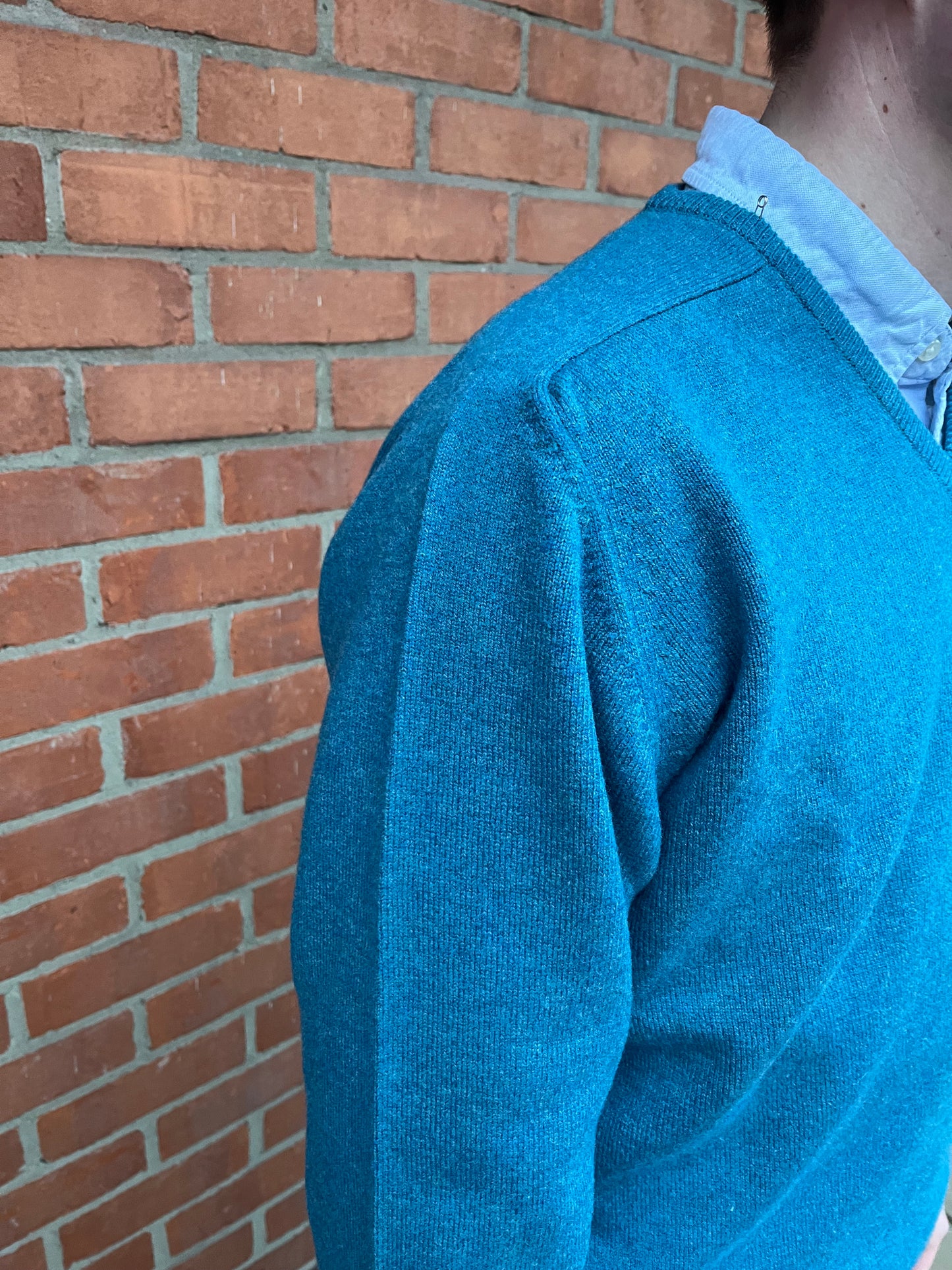 Regent - V Neck Jumper - Geelong - Mallard Turquoise