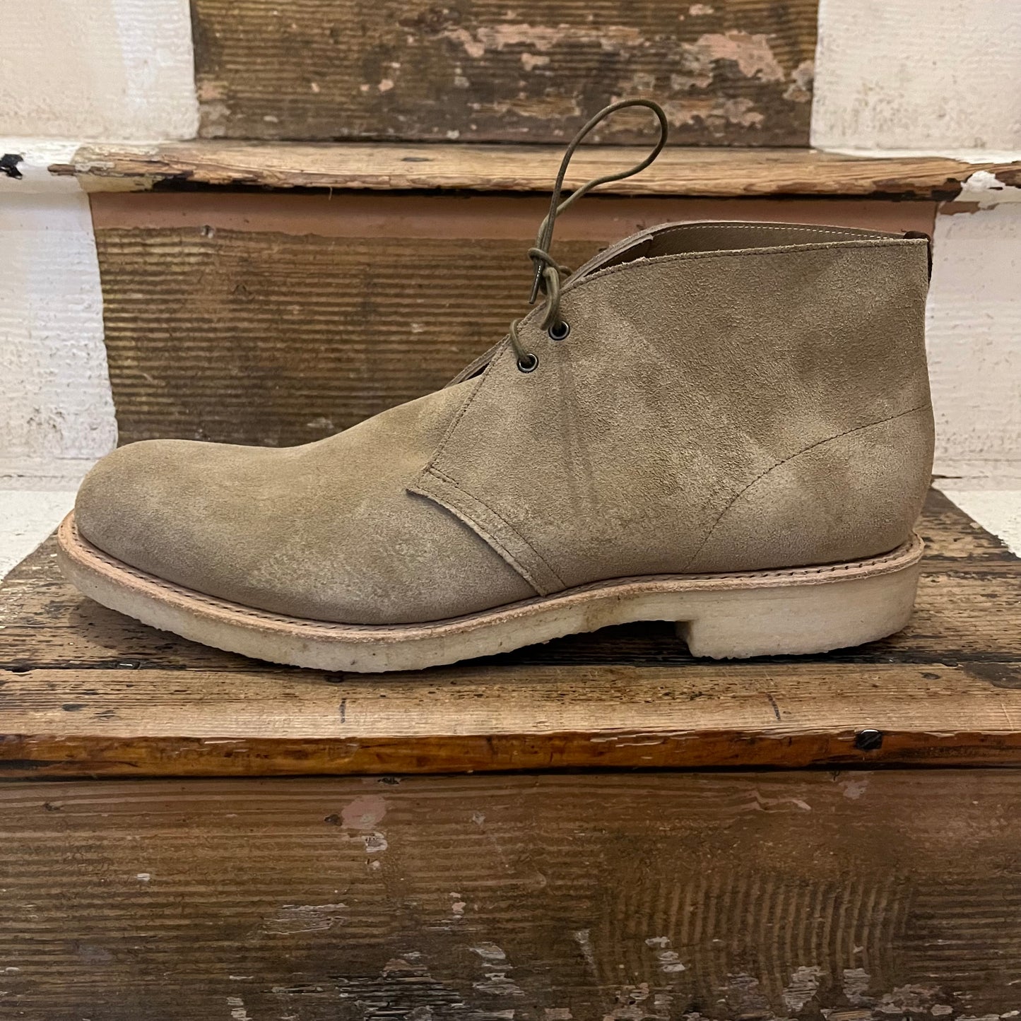 Regent - 'Max' Crepe Soled Desert Boot - Sughero Khaki Suede