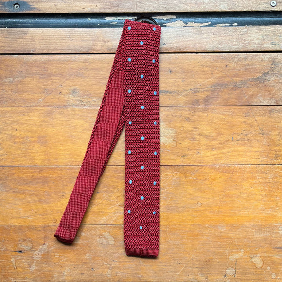 Regent red knitted silk tie with sky blue spots