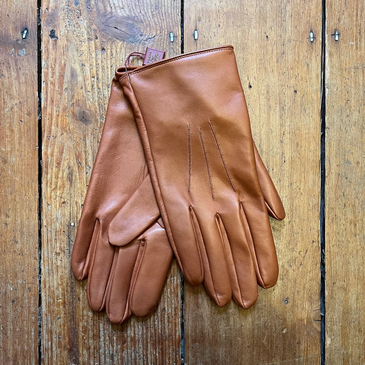 DENTS - Berkeley - Heritage Three Point Silk Lined Leather Gloves - Highway Tan