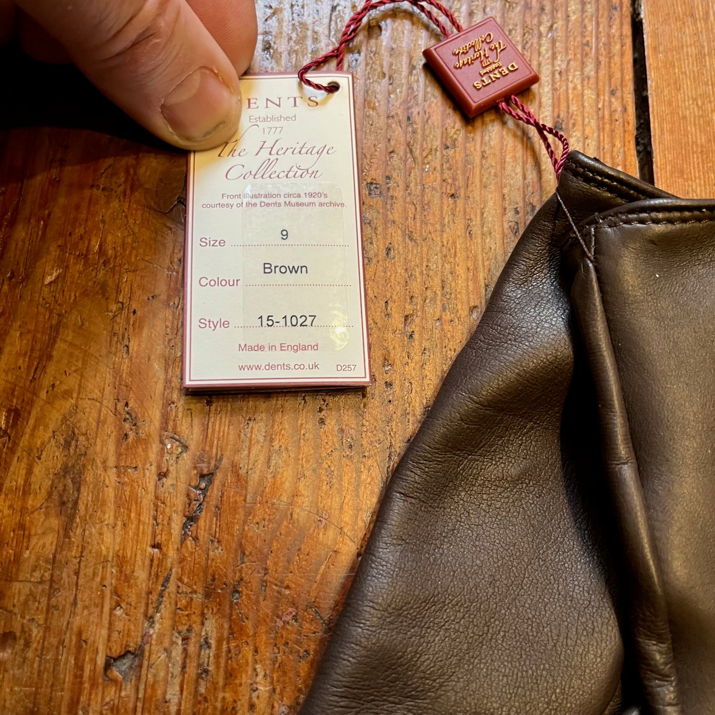 DENTS - Berkeley - Heritage Three Point Silk Lined Leather Gloves - Brown