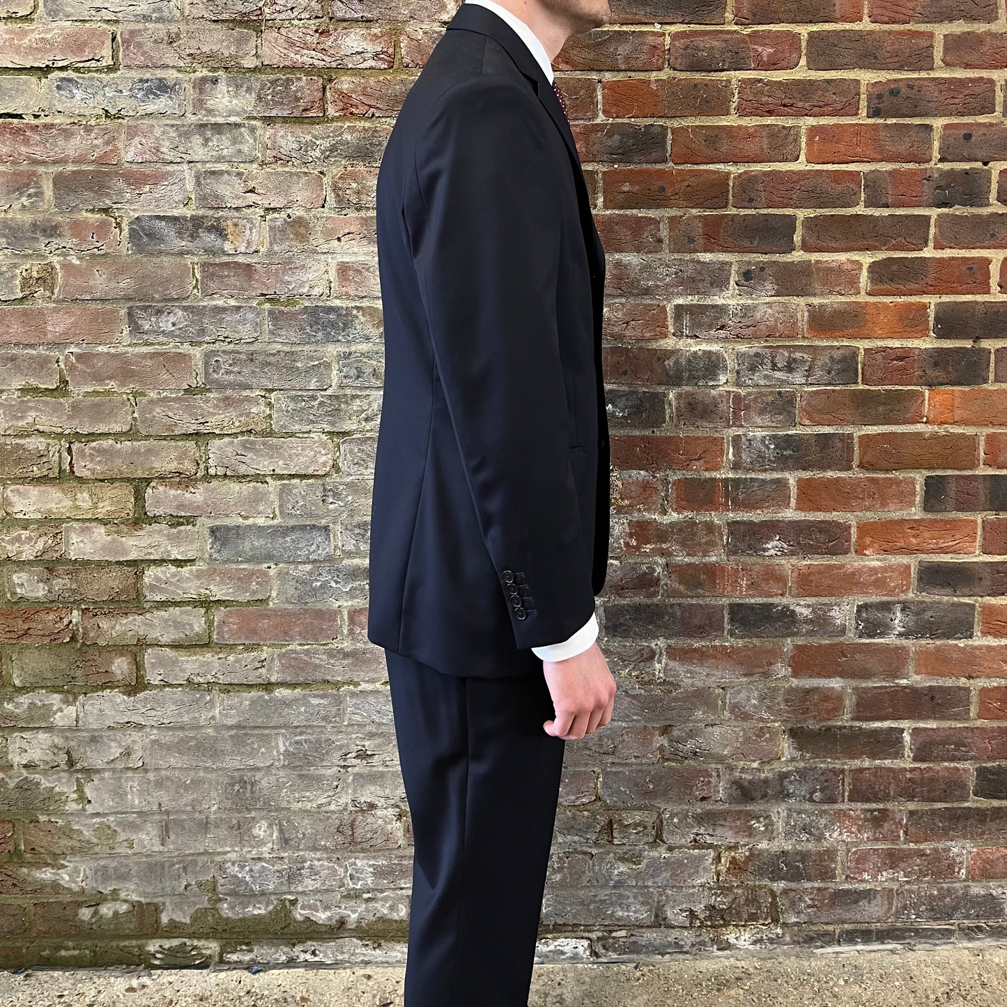 regent 'James' navy three button suit - side