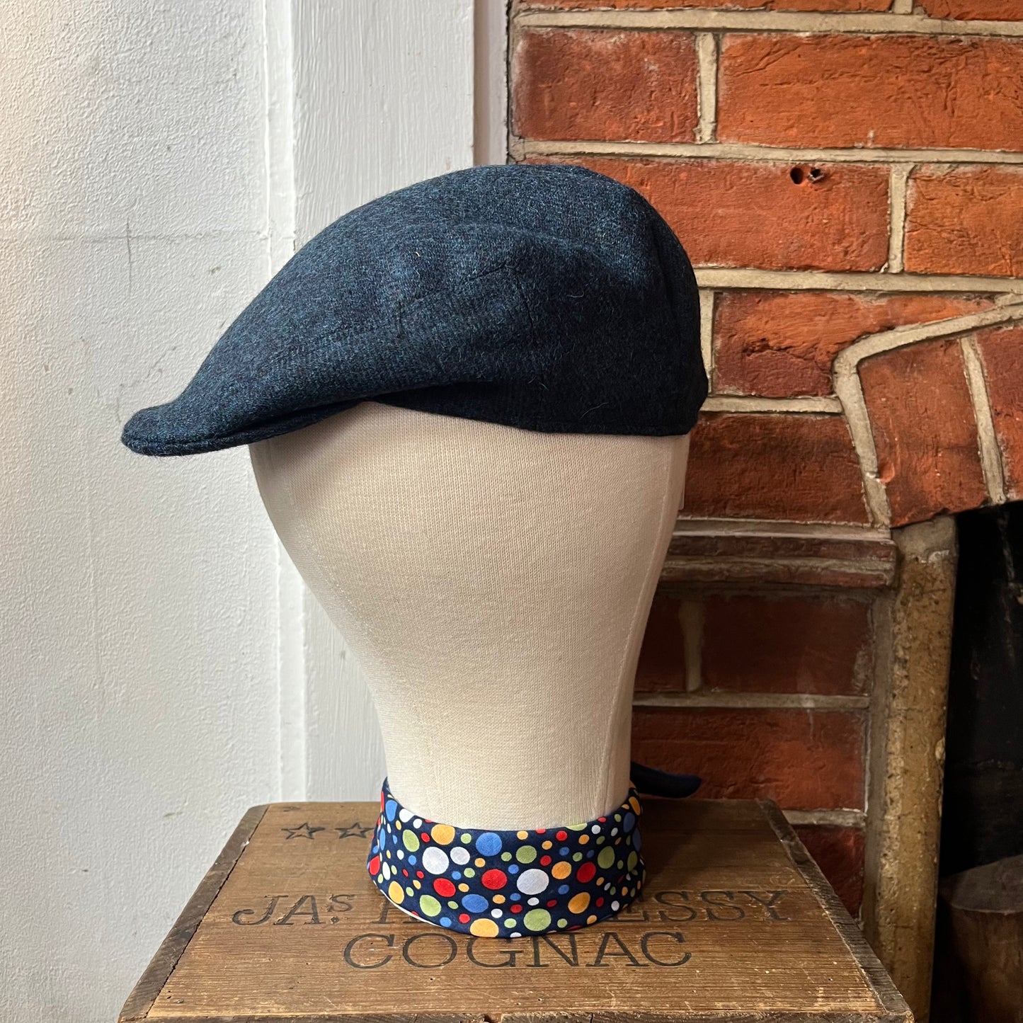 Regent - Flat Cap - Abraham Moon Peacock Blue Tweed with Light Blue Thistle Fleck