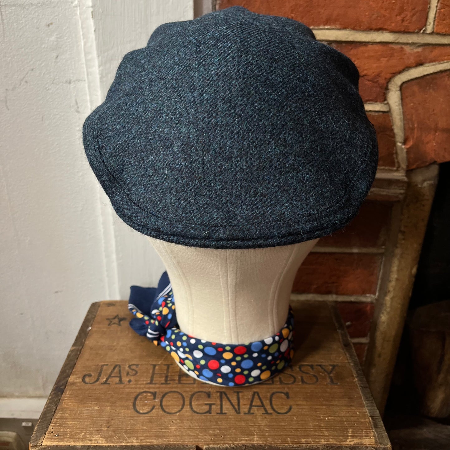 Regent - Flat Cap - Abraham Moon Peacock Blue Tweed with Light Blue Thistle Fleck