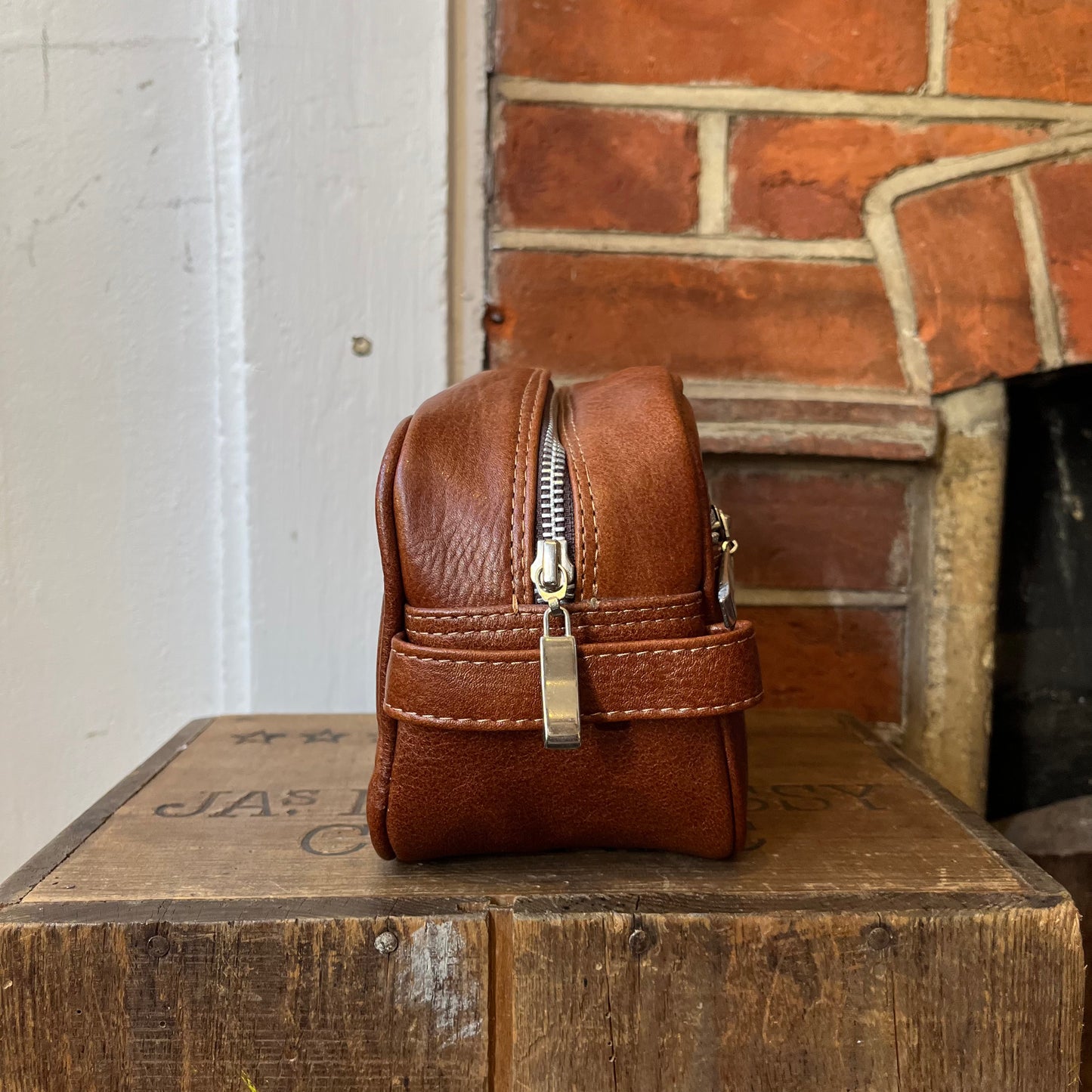 Pioneros - Leather Wash Bag - Brown