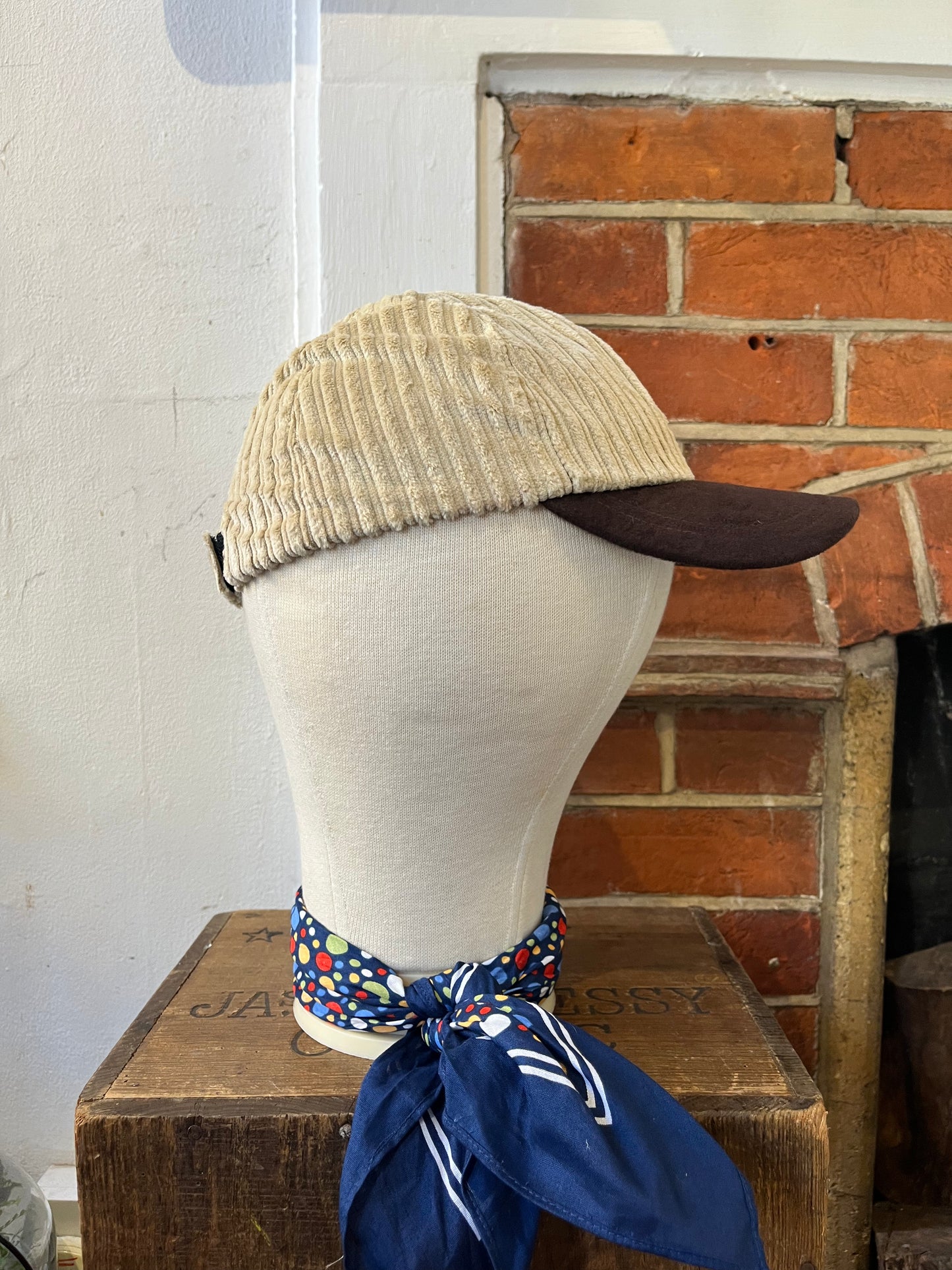 Regent Baseball Cap - Six Panel - Corduroy - Beige/ Brown