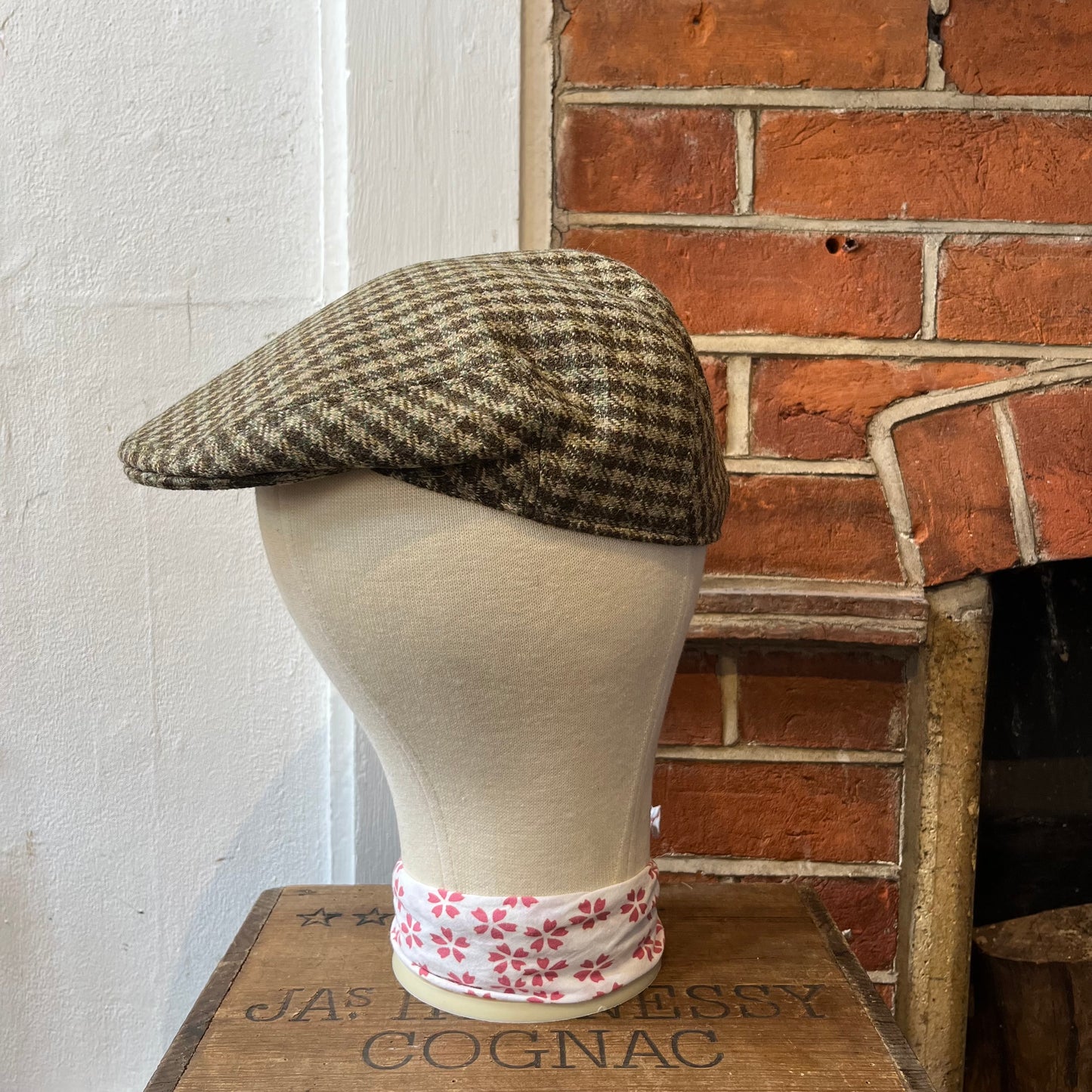 Regent - Flat Cap - 'Garbut' Brown/Beige Houndstooth Tweed