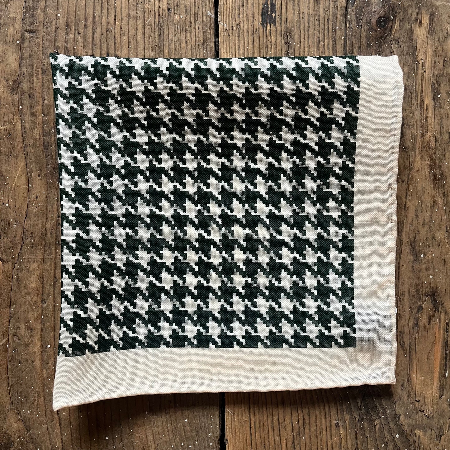 Regent - Wool/Silk Pocket Square - Cream with Green Houndstooth