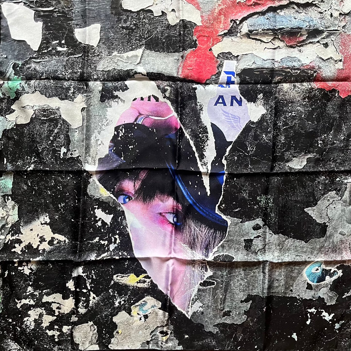 Regent - Large Silk Square - Shoreditch Graffiti - 16oz Silk
