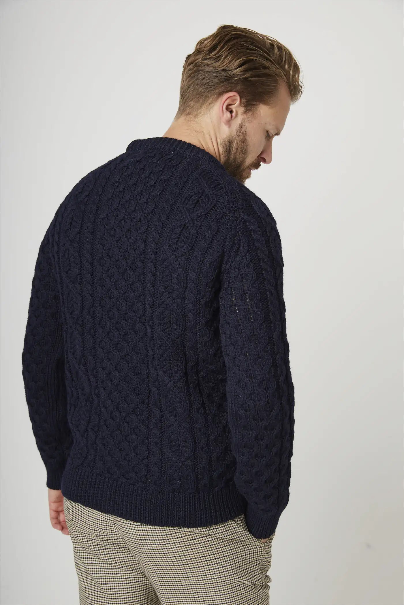 PEREGRINE - Hudson Aran - British Wool - Navy