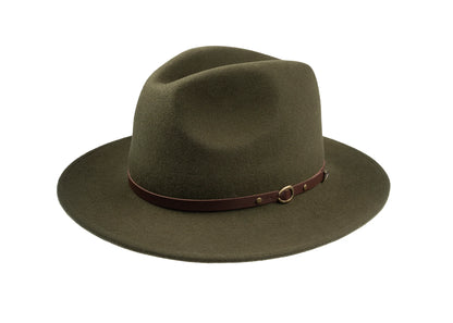 Moss green safari hat with pinch top and leather strap with buckle finish.