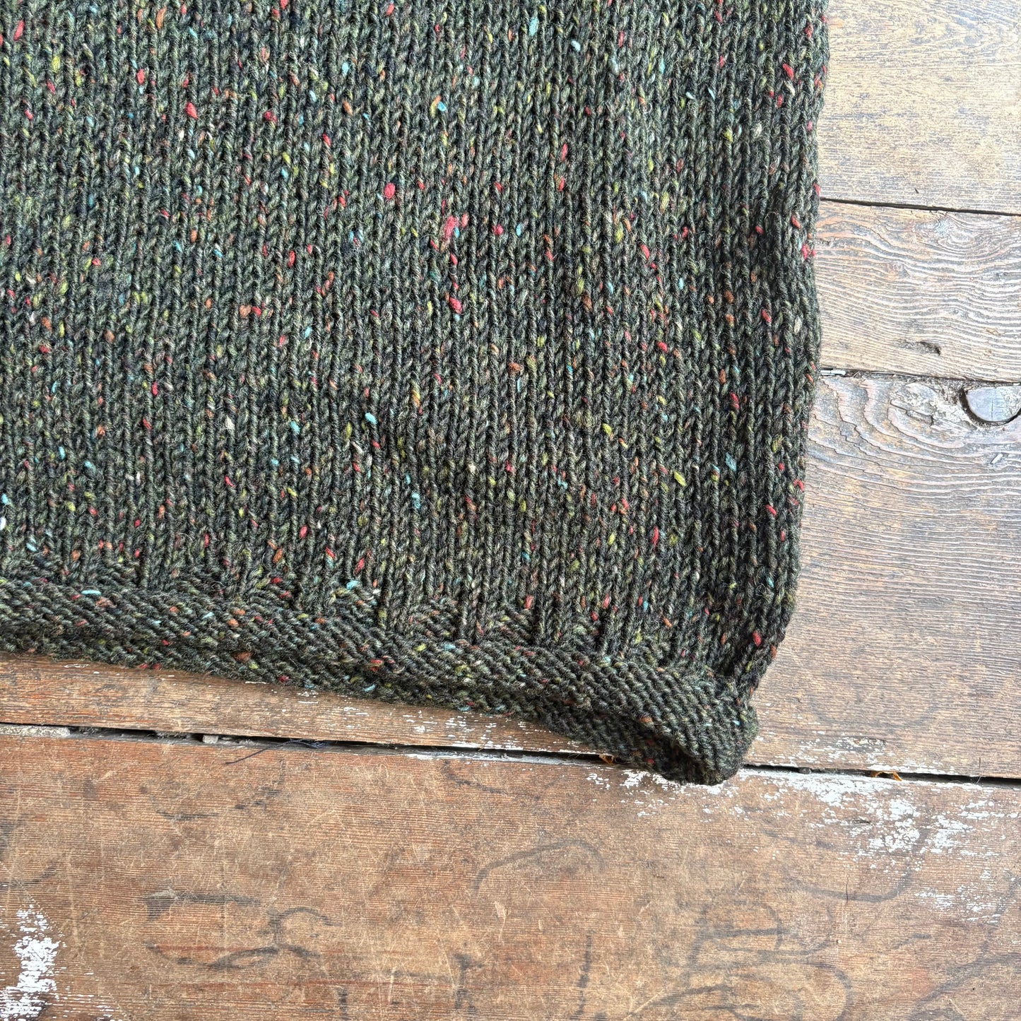 ARAN CRAFTS - Donegal Curl Neck Sweater - Forest Green