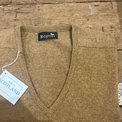 Regent - V Neck Jumper - Geelong - Savannah