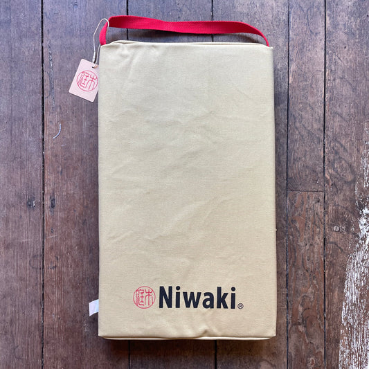 Niwaki - Water-Resistant Garden Kneeler / Knee Protector