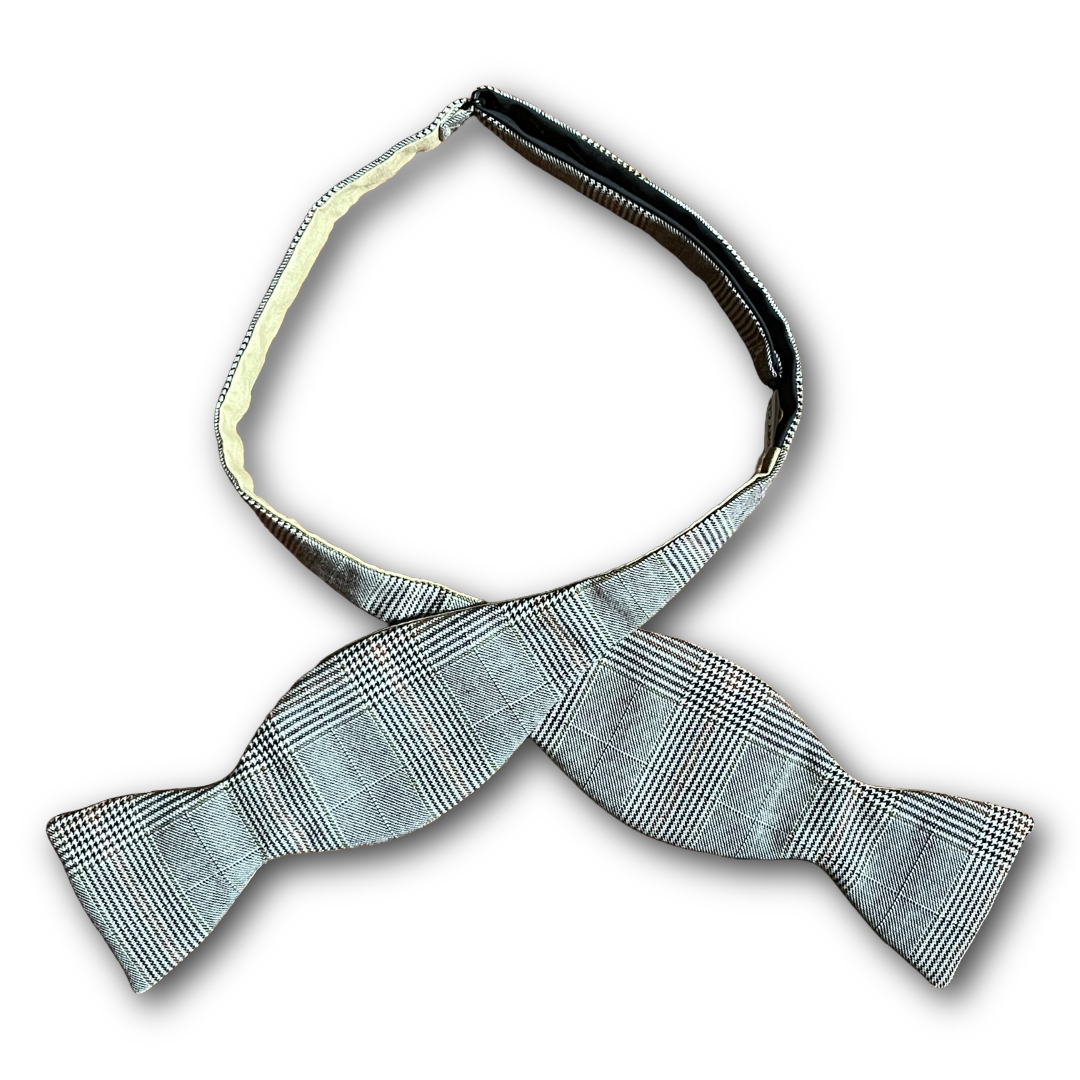 Regent - Wool Bow Tie - Prince of wales