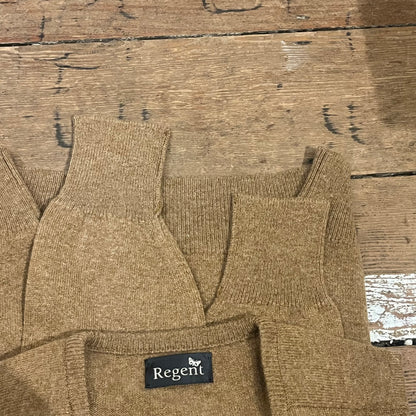 Regent - V Neck Jumper - Geelong - Savannah