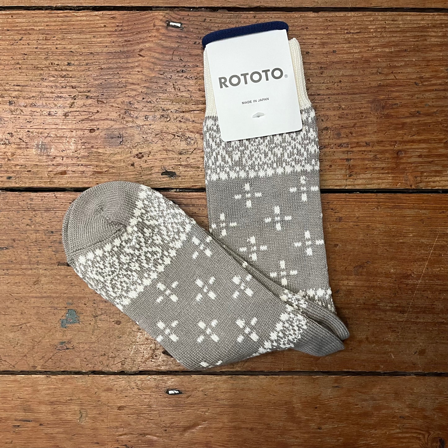 ROTOTO - Bandana Pattern Crew Socks - Gray/Ivory