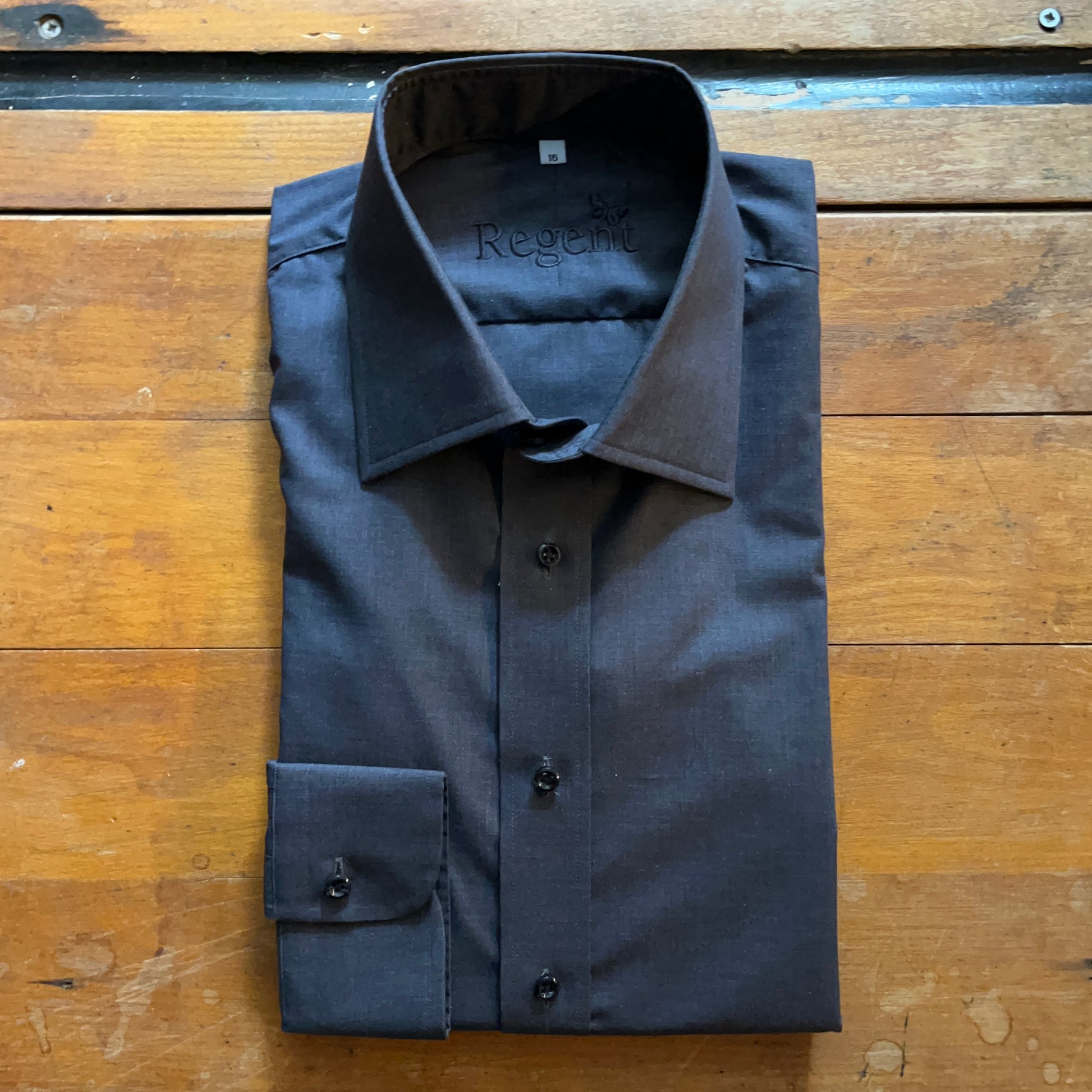 Regent Mullet shirt in charcoal grey twill