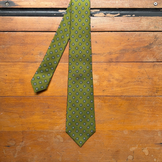 Regent - Woven Silk Tie - Diamond Motif on Olive Green