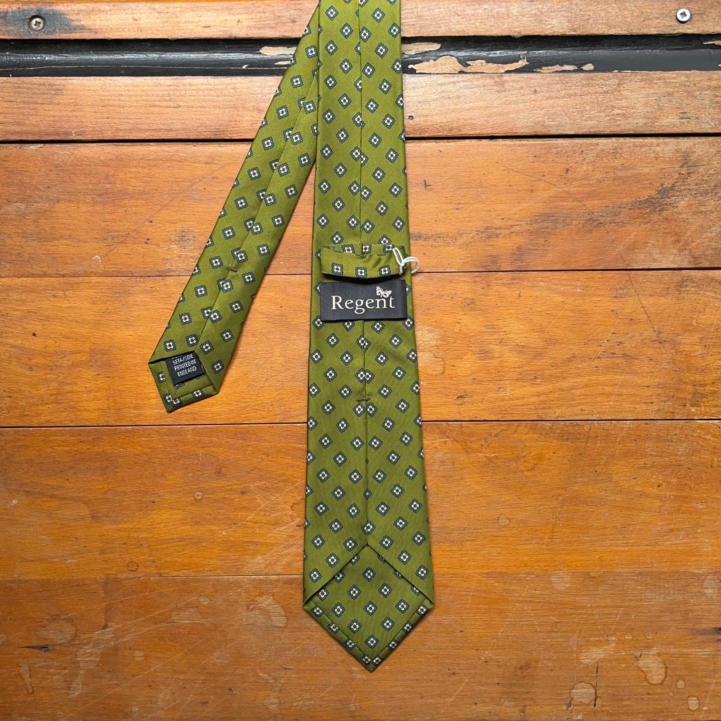 Regent - Woven Silk Tie - Diamond Motif on Olive Green - reverse