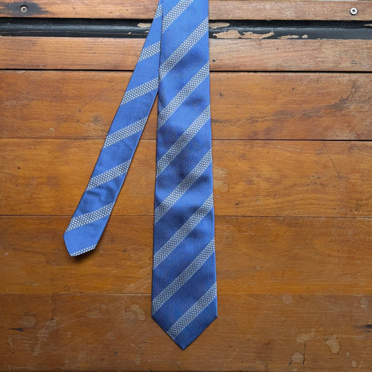 Regent - Woven Silk Tie - Sky Blue with Tyre Track Stripe