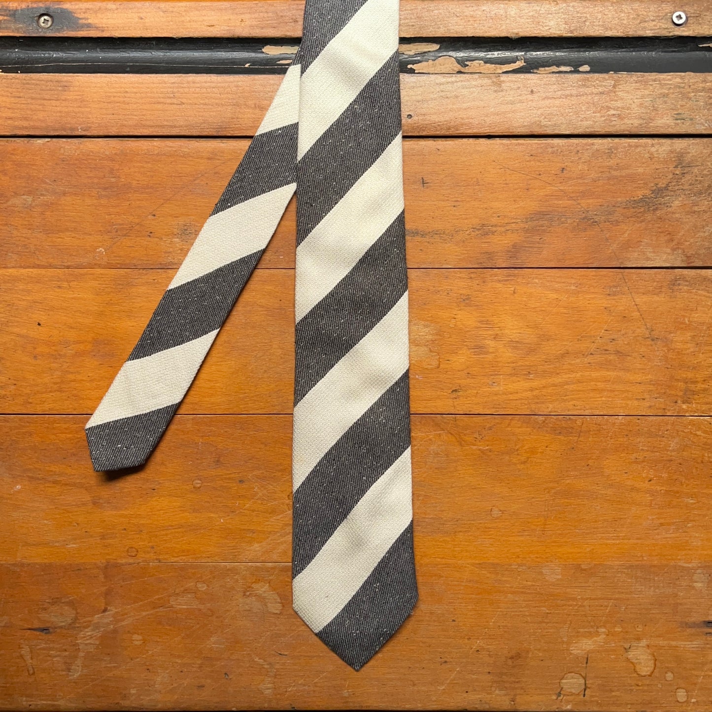 Regent Luxury Silk & Cotton Tie - White & Grey Stripe