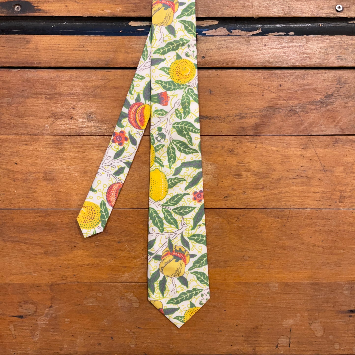 William Morris 'Fruit' print cotton tie on boards