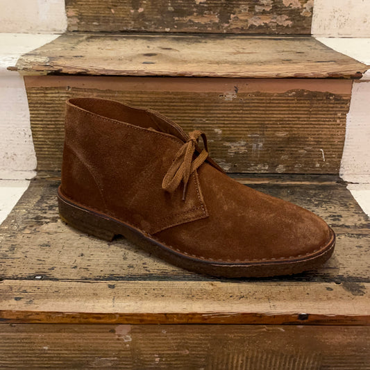 Astorflex Montflex mattone coloured suede desert boot on stairs