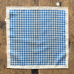 Regent - Wool/Silk Pocket Square - Cream with Blue Houndstooth