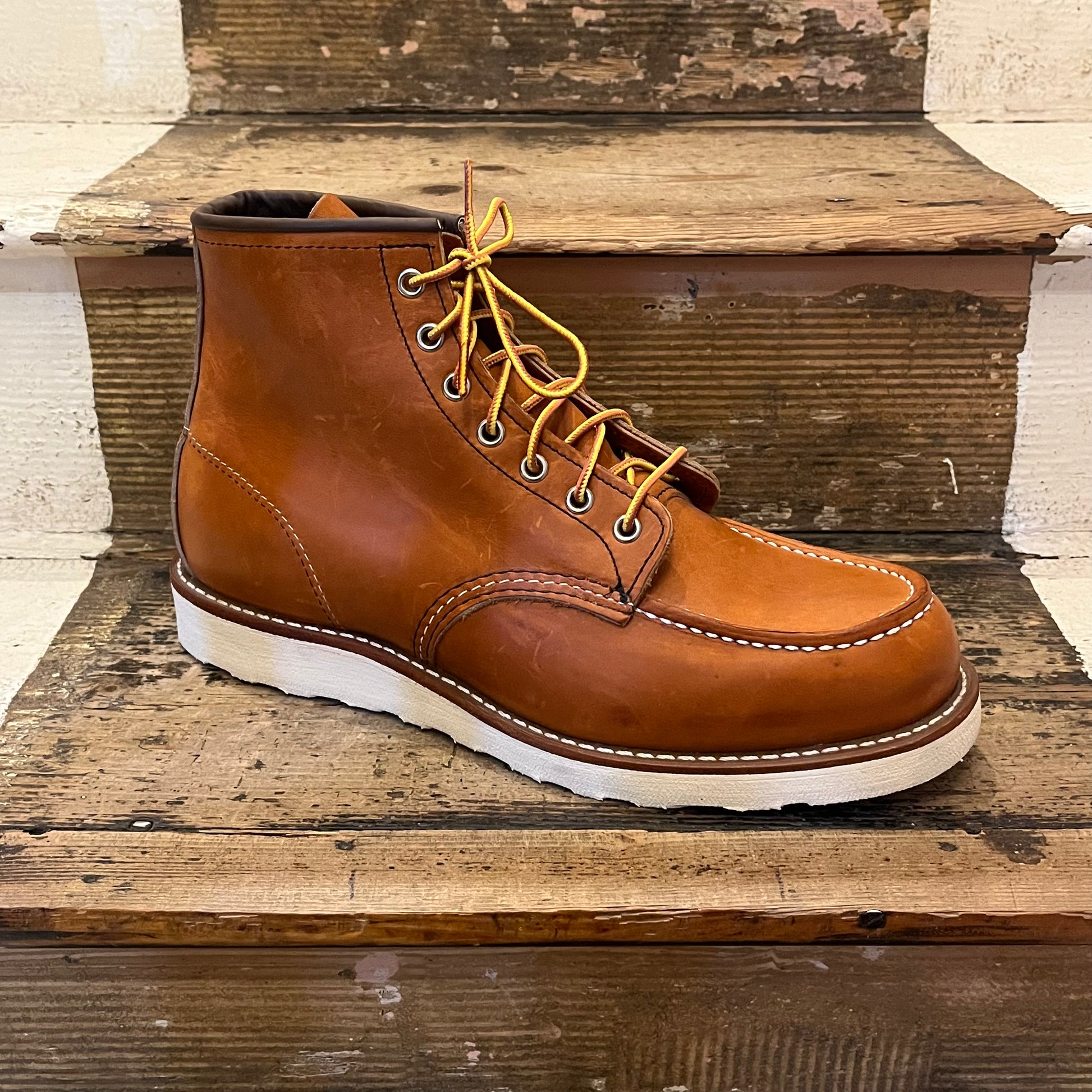 Red wing 875 classic moc discount