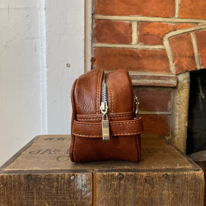 Pioneros - Leather Wash Bag - Brown