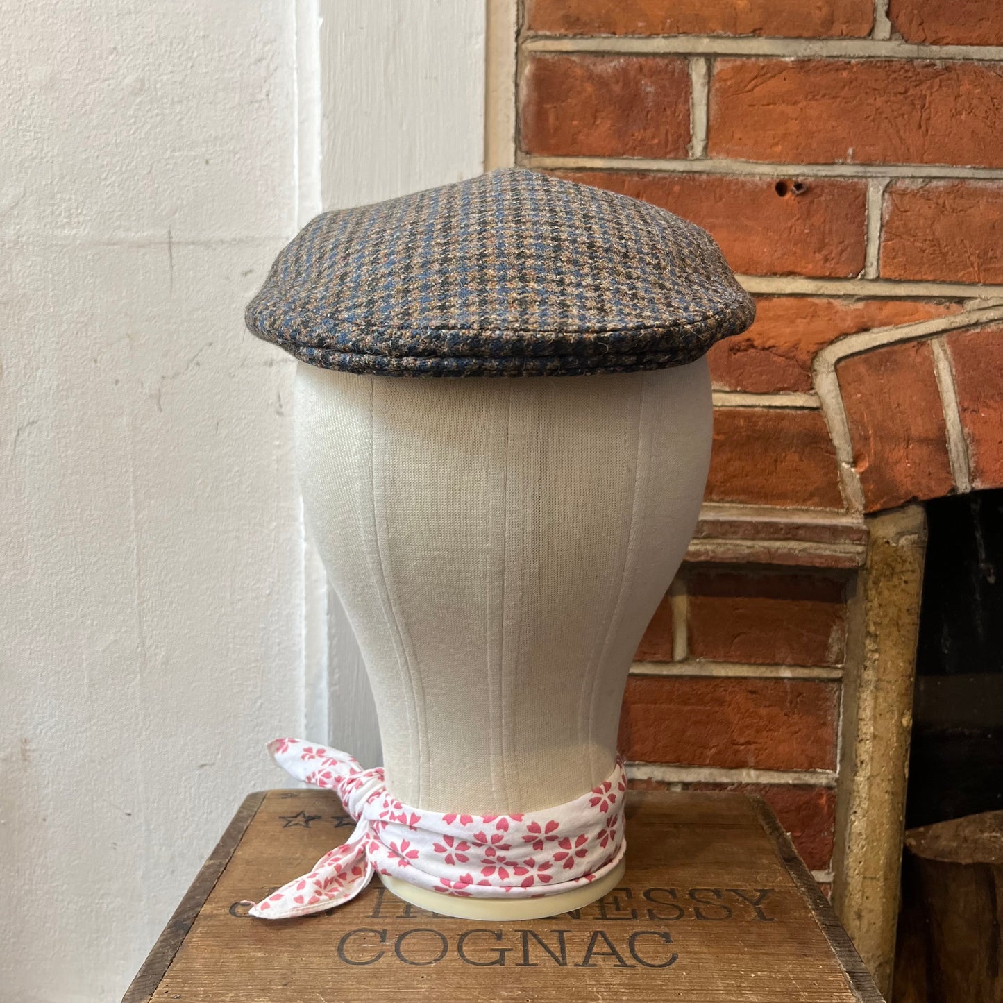 Regent - Flat Cap - Blue and Green Houndstooth Tweed