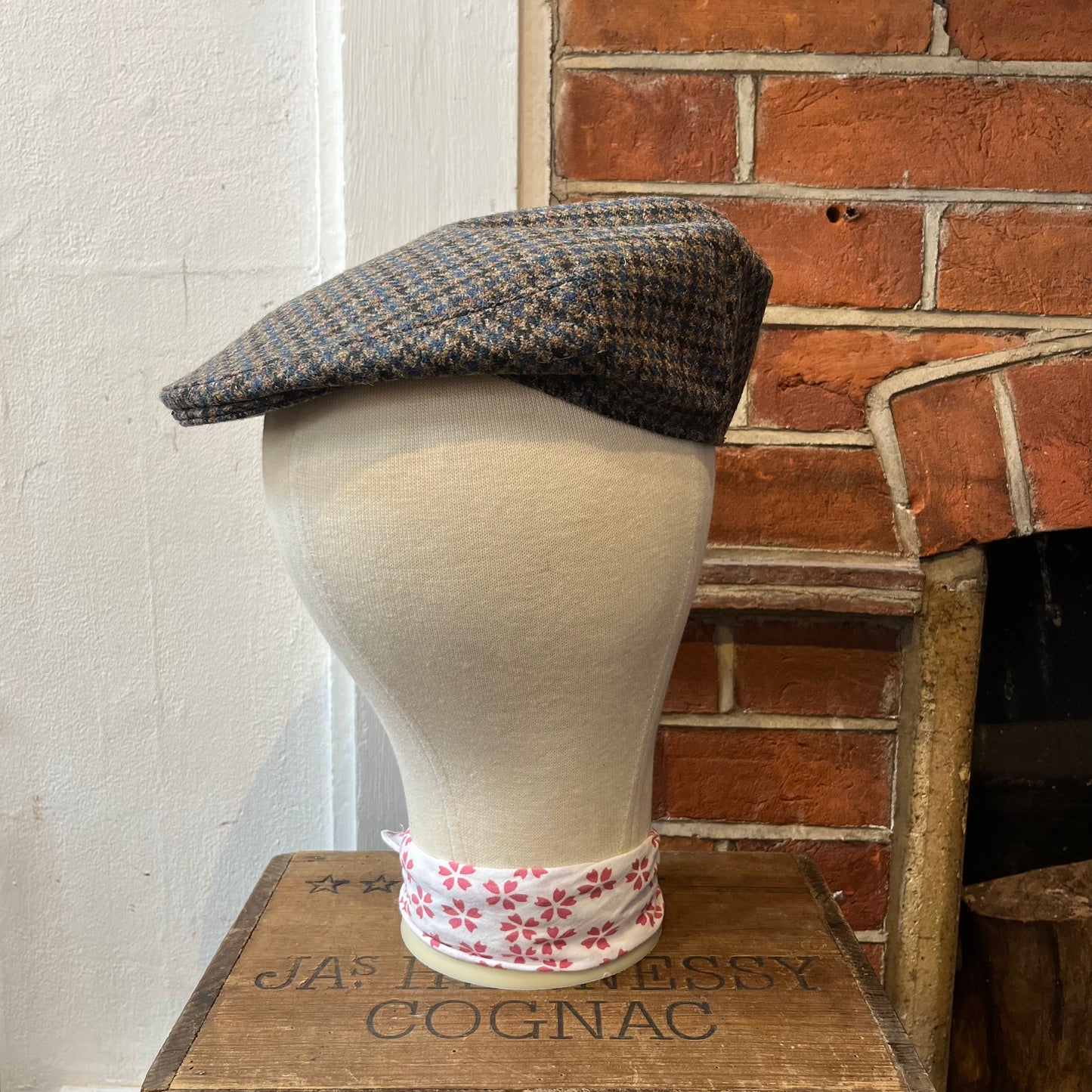 Regent - Flat Cap - Blue and Green Houndstooth Tweed