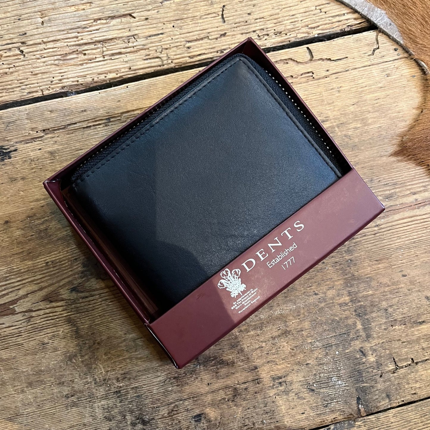DENTS - Avon Zip Wallet - Black Leather - Regent TailoringDents
