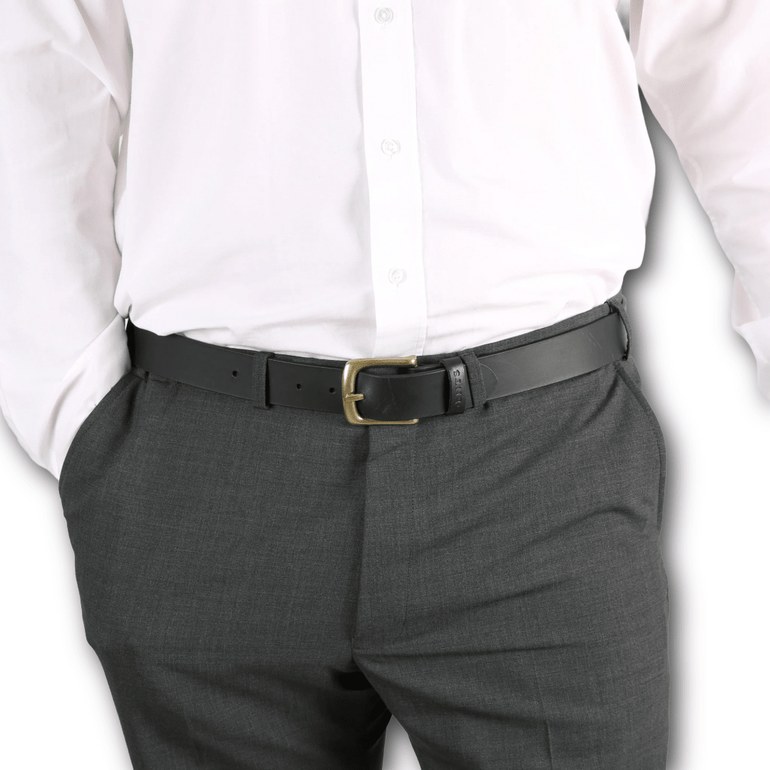 DENTS - Men’s Heritage Lined Full-Grain Leather Belt With Antique Brass - Black - Regent Tailoring Salisbury