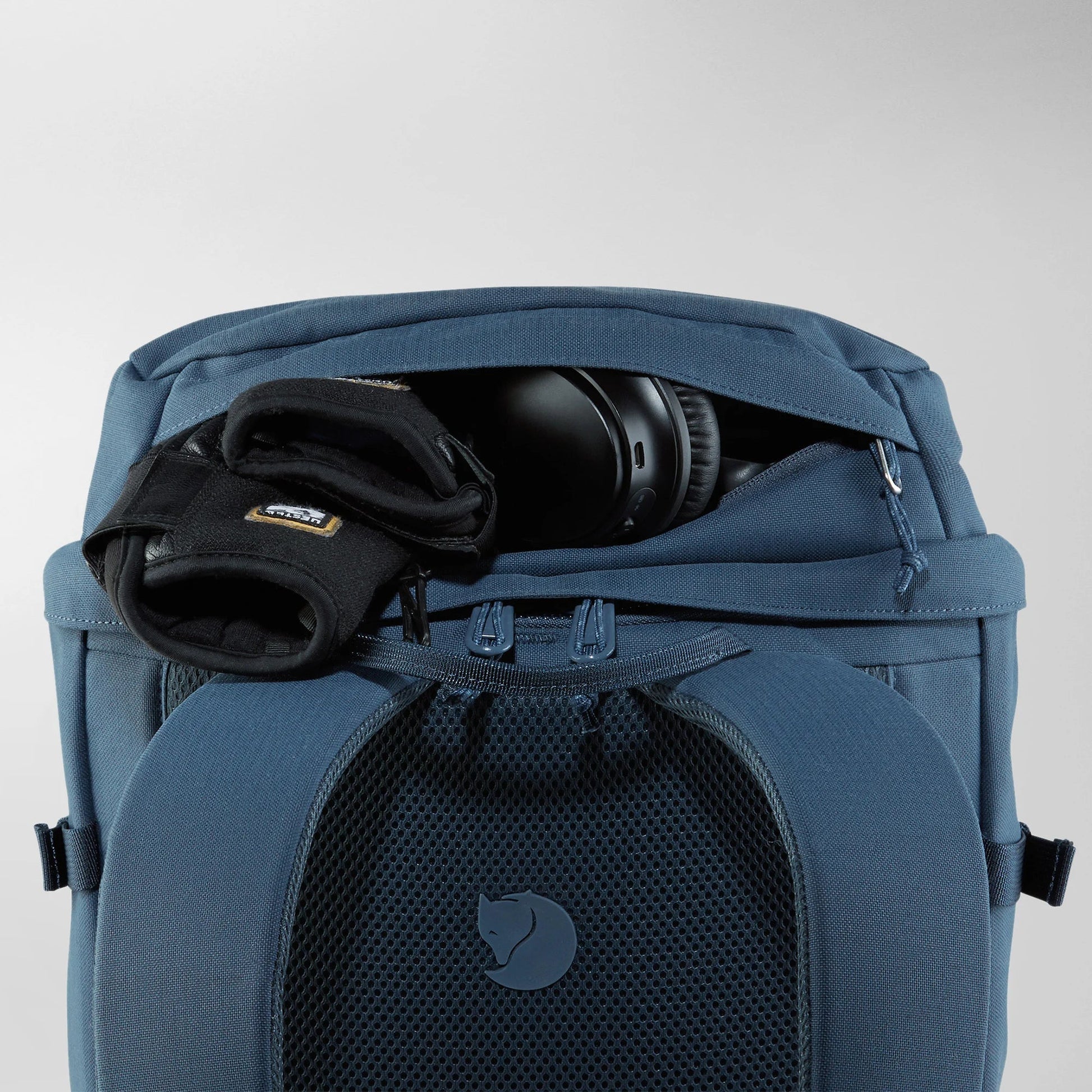 Fjällräven - Ulvö 30 - Mountain Blue - Regent TailoringFjällräven