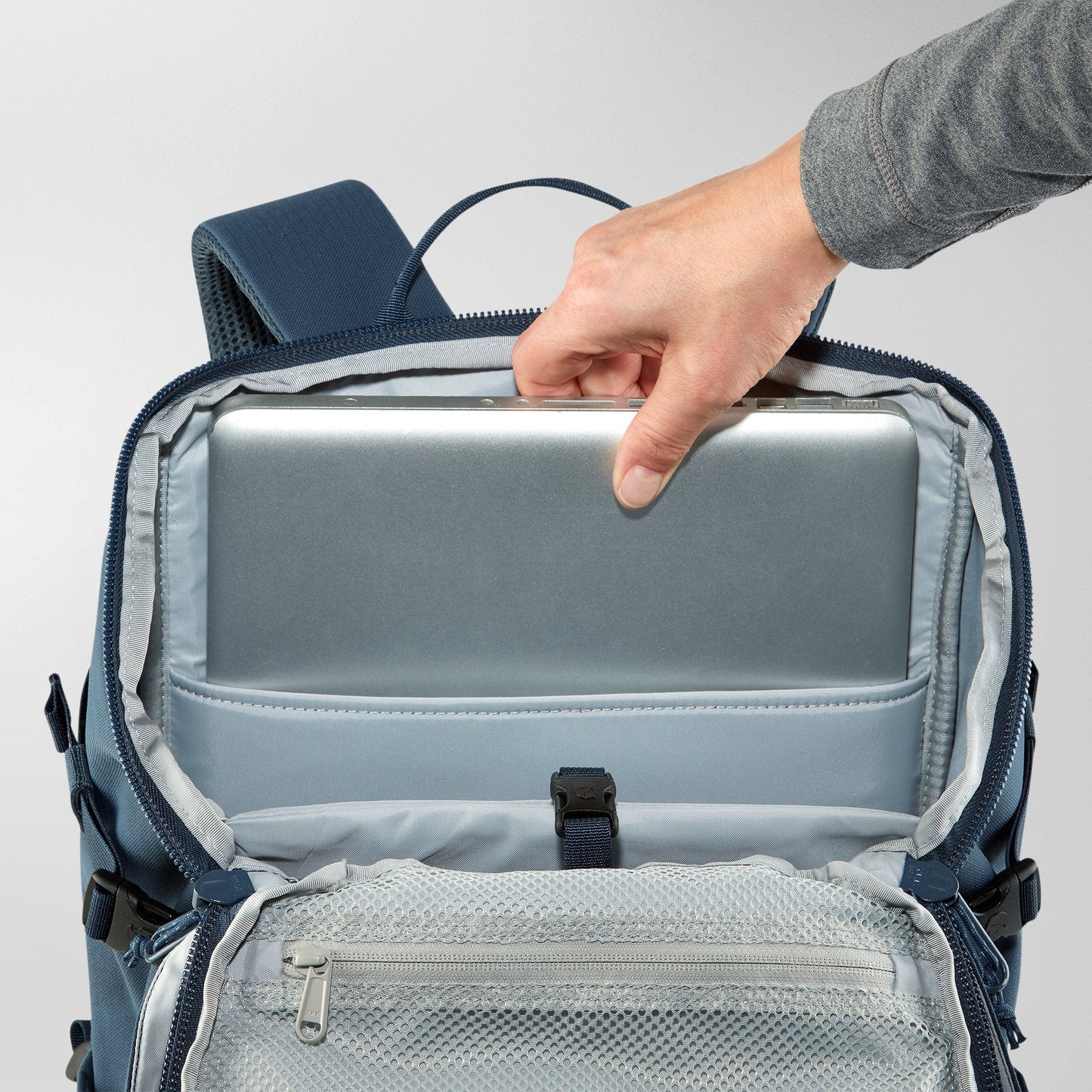 Fjällräven - Ulvö 30 - Mountain Blue - Regent TailoringFjällräven