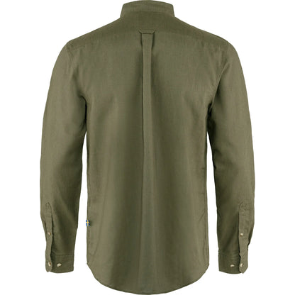 A green shirt