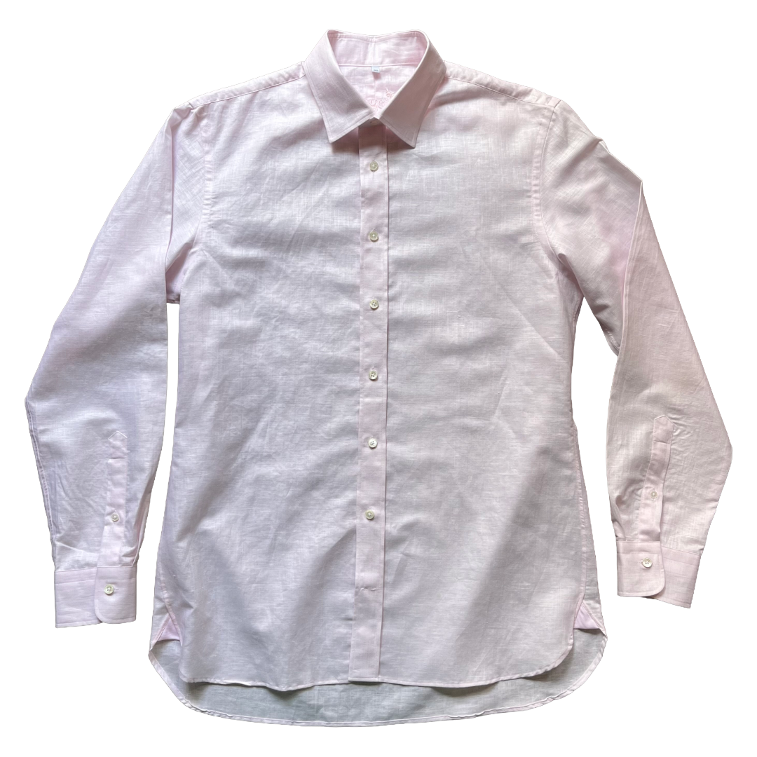 Regent Tailoring light pink linen and cotton blend shirt with a soft Kent collar and mother of pearl buttons