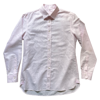 Regent Tailoring light pink linen and cotton blend shirt with a soft Kent collar and mother of pearl buttons