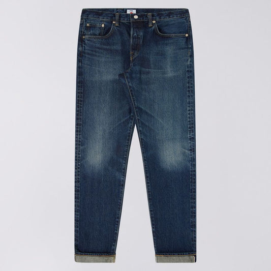 regular tapered  jeans in a blue dark used finish. 5 pocket standard finish 