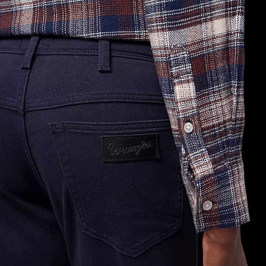 Wrangler - Texas 821 authentic straight - Dark Navy - Regent Tailoring Salisbury