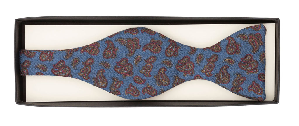 Wool untied bow tie designed and made exclusively for Regent and made in England from soft, high-quality wool. 